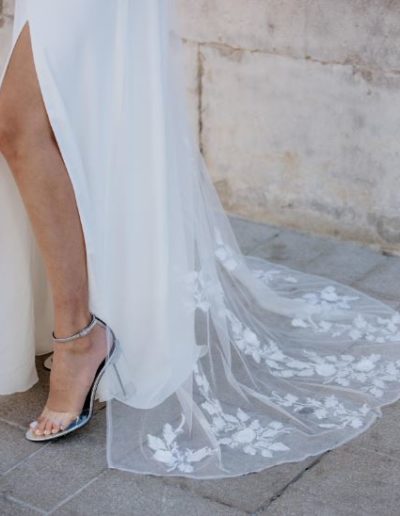 Traîne en tulle brodé